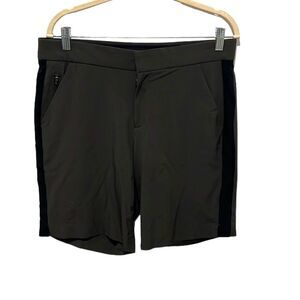 Athleta dark gray Tribecca Bermuda short with black stripe size 10